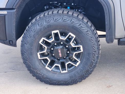 New 2026 GMC Sierra 2500 AT4X image 8