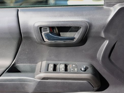 Used 2021 Toyota Tacoma TRD Off-Road w/ Technology Package image 37