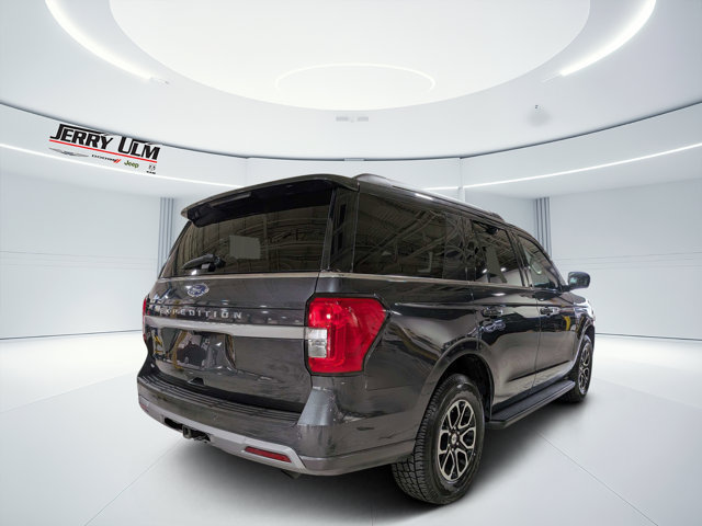 Used 2024 Ford Expedition XLT RWD image 4