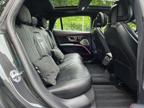 Used 2022 Mercedes-Benz EQS 450+ Sedan image 18