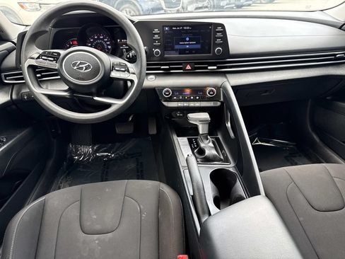 Used 2023 Hyundai Elantra SEL FWD image 15
