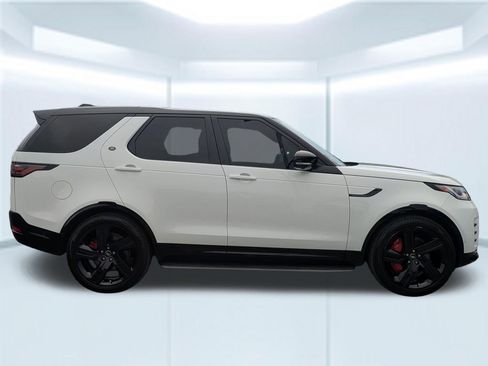 Used 2024 Land Rover Discovery Dynamic SE AWD/4WD image 6
