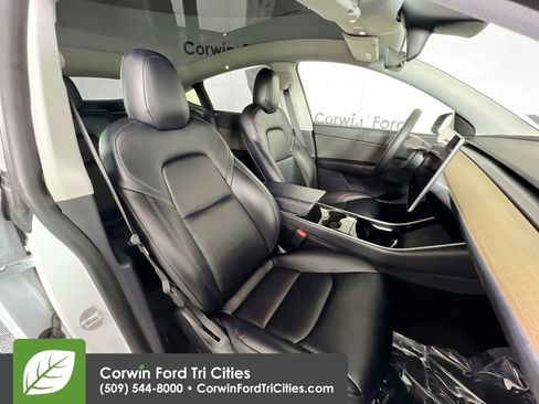 Used 2020 Tesla Model Y Long Range image 17