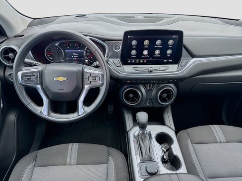 Used 2025 Chevrolet Blazer LT FWD image 14
