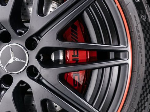 Used 2024 Mercedes-Benz C 63 AMG S image 39