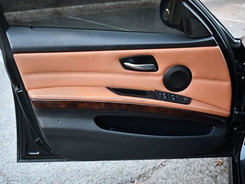 Used 2011 BMW 328i xDrive Sedan w/ Premium Pkg image 12