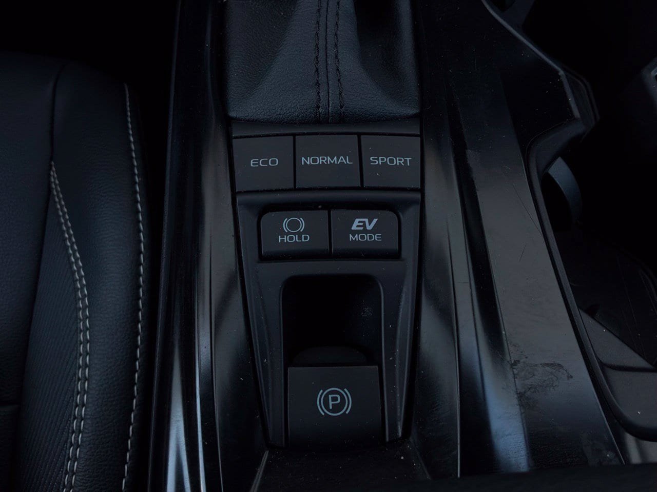 Used 2026 Toyota Camry SE FWD image 25