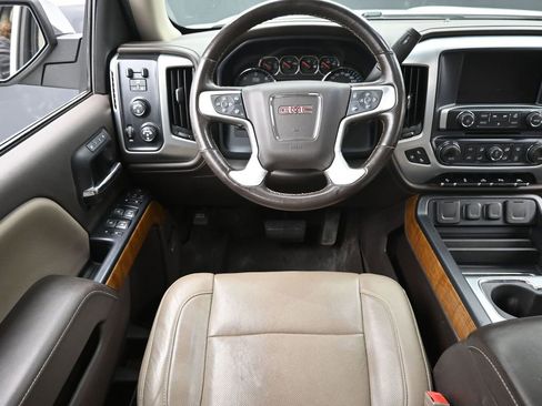 Used 2018 GMC Sierra 1500 SLT image 11
