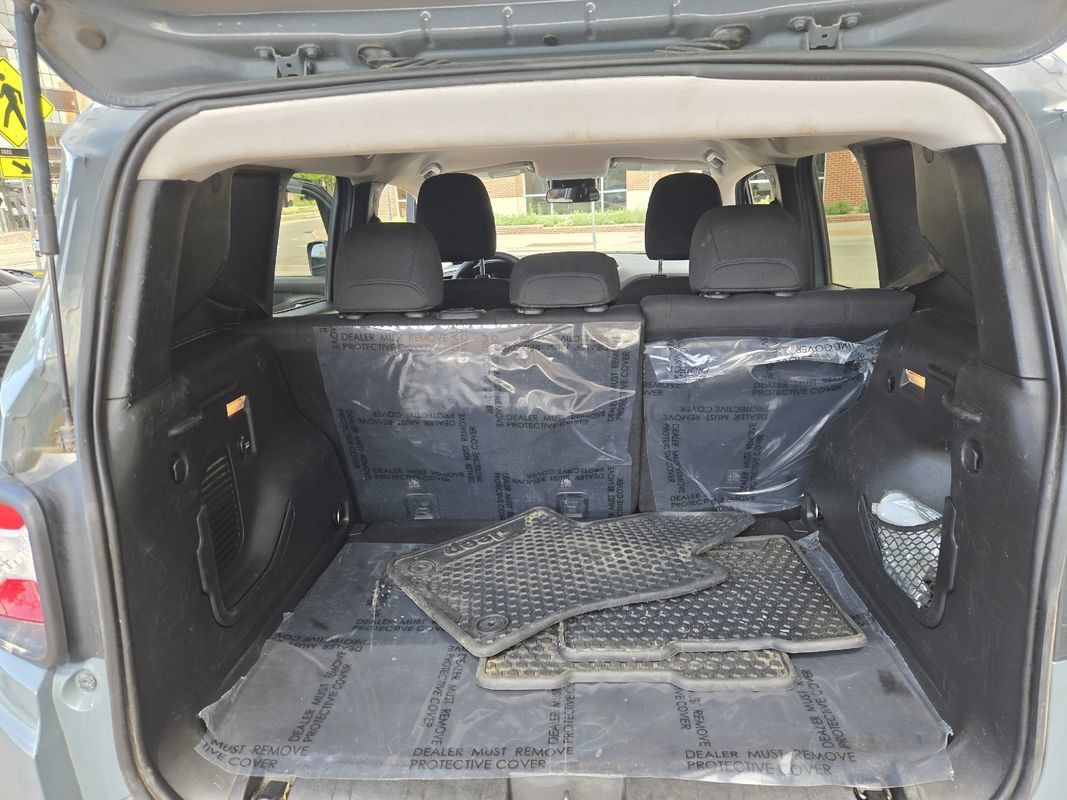 Used 2017 Jeep Renegade Latitude w/ Cold Weather Group AWD/4WD image 22