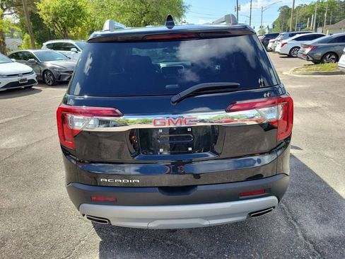 Used 2023 GMC Acadia SLE w/ Driver Convenience Package FWD image 8
