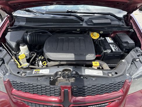 Used 2019 Dodge Grand Caravan GT image 32
