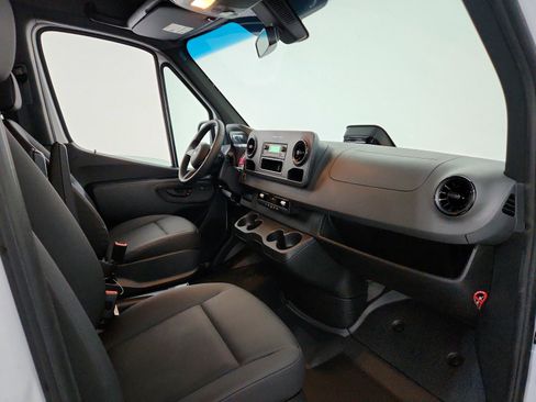 New 2025 Mercedes-Benz Sprinter 2500 image 8
