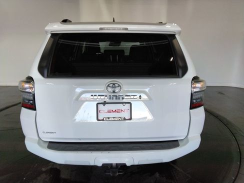 Used 2024 Toyota 4Runner SR5 Premium image 7