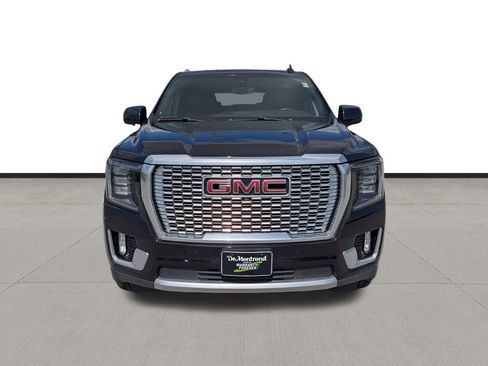 Used 2022 GMC Yukon Denali w/ Denali Premium Package AWD/4WD image 2