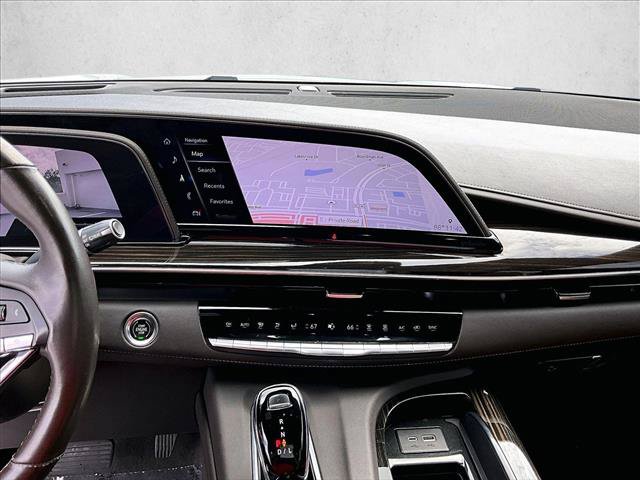 Used 2023 Cadillac Escalade Premium Luxury AWD/4WD image 24