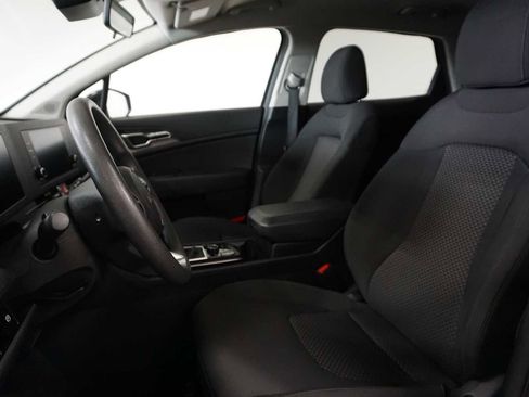 Used 2024 Kia Sportage LX image 14