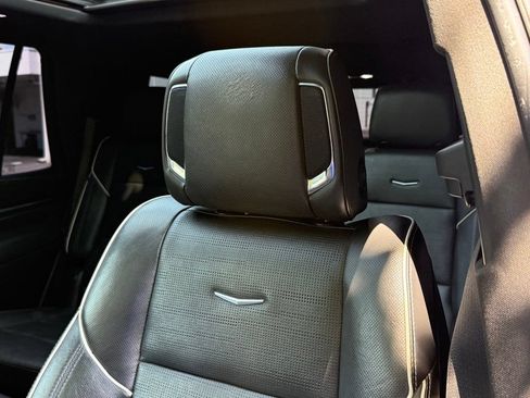 Used 2021 Cadillac Escalade Sport w/ Driver Assist Tech Package AWD/4WD image 3