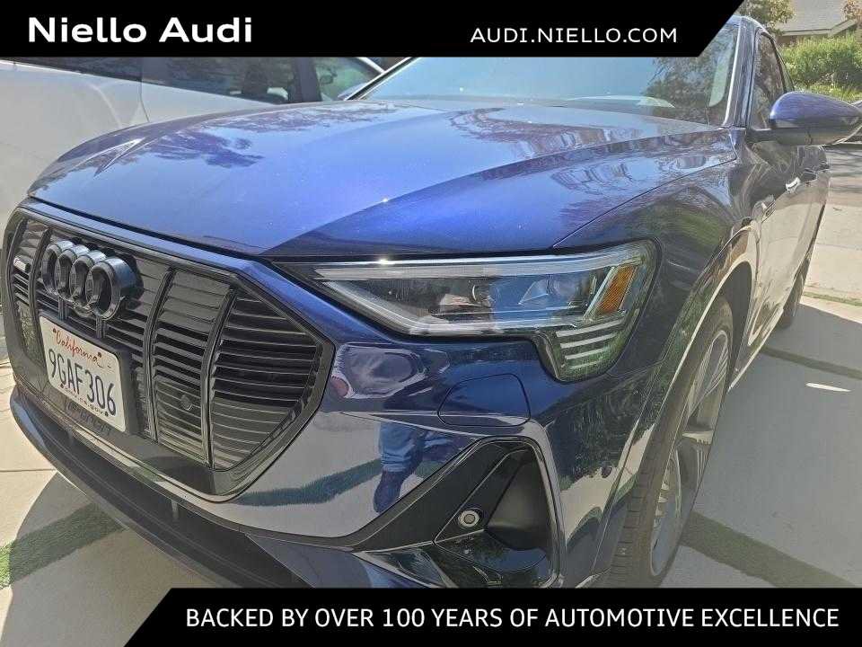 Used 2023 Audi e-tron Prestige w/ Prestige Package AWD/4WD image 1