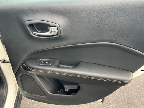 Used 2021 Jeep Compass Sport w/ Cold Weather Group image 17