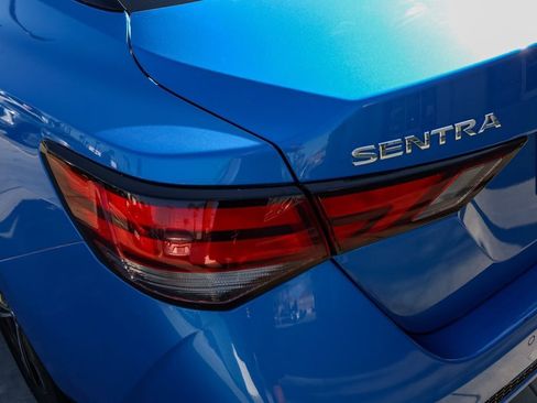 Used 2023 Nissan Sentra SV image 7