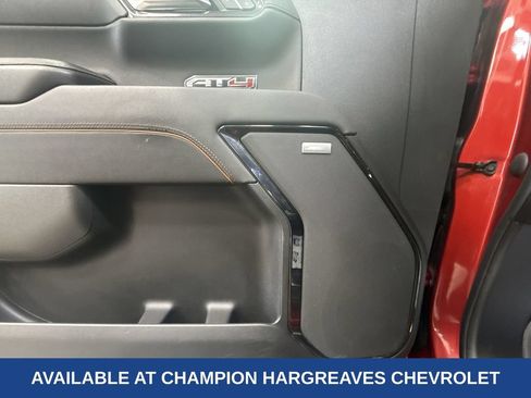 Used 2022 GMC Sierra 1500 AT4 w/ AT4 Preferred Package AWD/4WD image 32