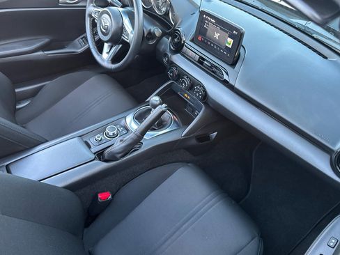 Used 2022 MAZDA MX-5 Miata Sport image 18