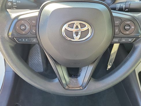 Used 2022 Toyota Corolla LE image 22