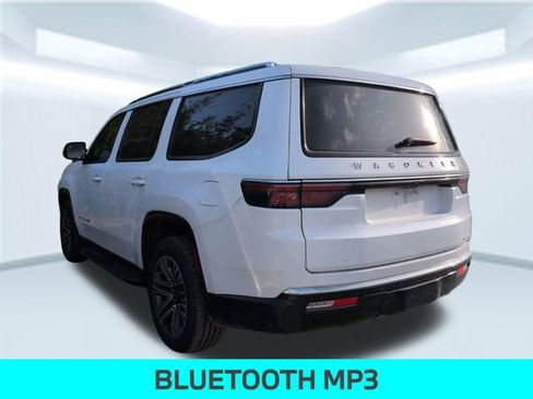 Certified 2024 Jeep Wagoneer Series II w/ Flexible Seating Group RWD image 2