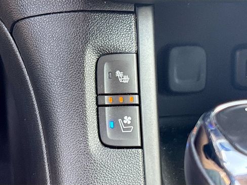 Used 2019 GMC Acadia Denali AWD/4WD image 21
