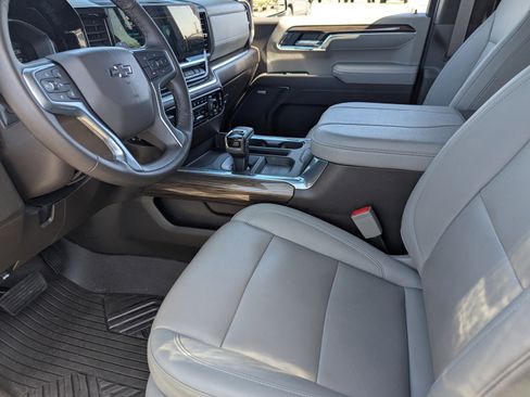 Certified 2025 Chevrolet Silverado 1500 LT Trail Boss w/ Convenience Package II image 25