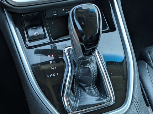 Used 2021 Subaru Outback Limited image 24