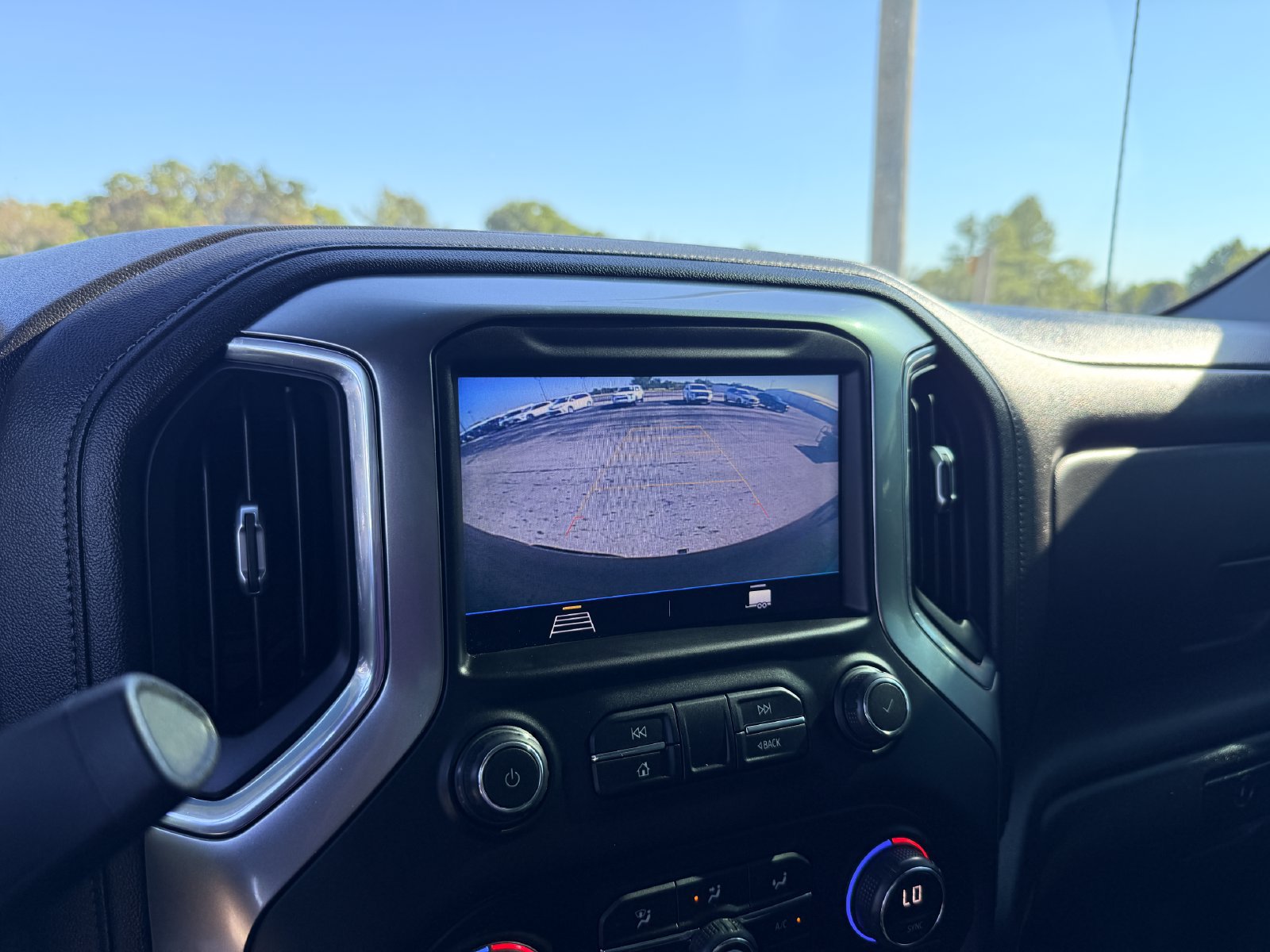 Used 2021 Chevrolet Silverado 1500 LT RWD image 16