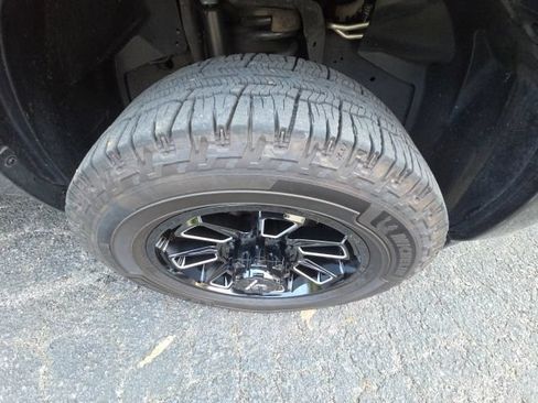Used 2024 RAM 2500 Big Horn w/ Night Edition AWD/4WD image 37