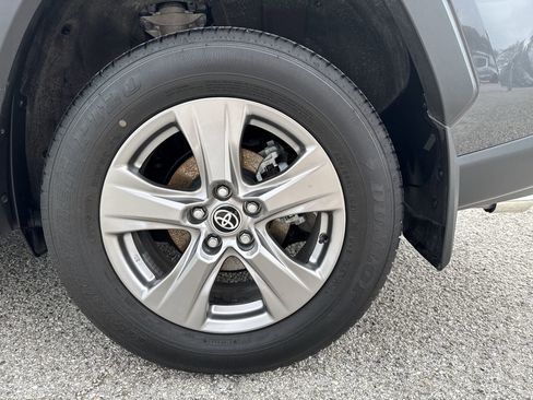 Certified 2025 Toyota RAV4 LE AWD/4WD image 18