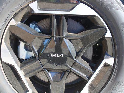 New 2026 Kia Sportage SX image 18