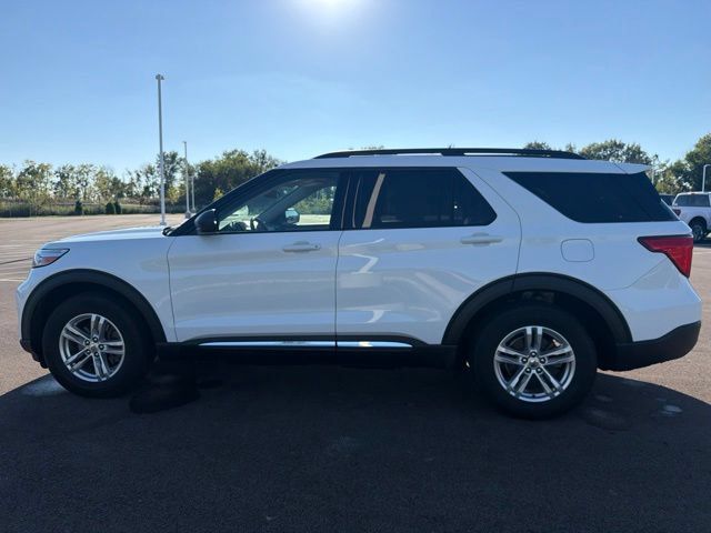 Used 2021 Ford Explorer XLT w/ Equipment Group 202A AWD/4WD image 15