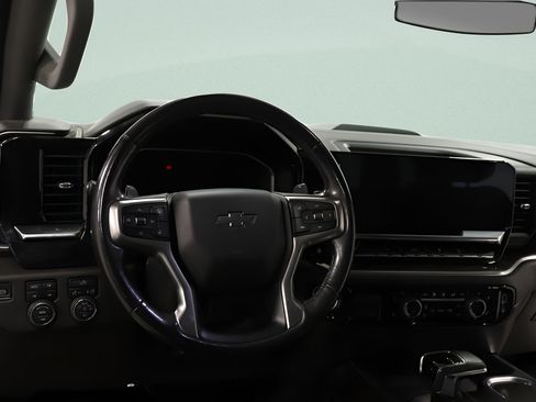 Used 2022 Chevrolet Silverado 1500 LT Trail Boss w/ Convenience Package II AWD/4WD image 5