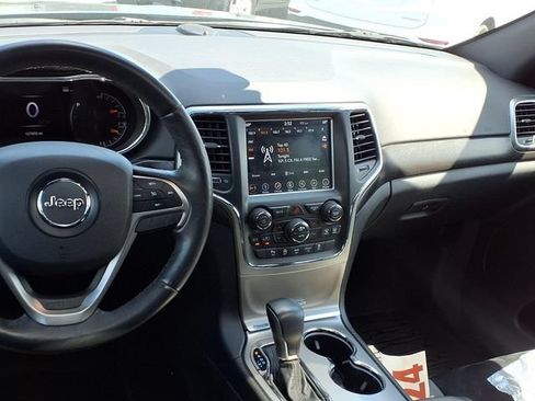 Used 2018 Jeep Grand Cherokee Altitude AWD/4WD image 6