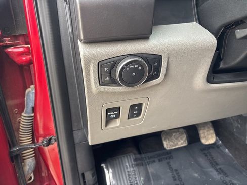 Used 2020 Ford F150 XLT w/ Equipment Group 302A Luxury AWD/4WD image 17