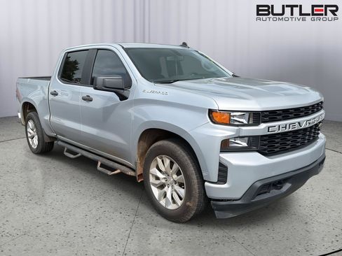 Used 2019 Chevrolet Silverado 1500 Custom w/ Custom Value Package RWD image 8
