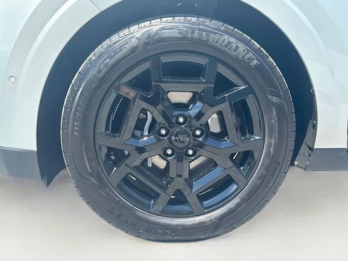 Certified 2026 Kia Carnival SX Prestige FWD image 37