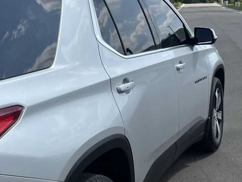 Used 2019 Chevrolet Traverse LT w/ LT Premium Package AWD/4WD image 20
