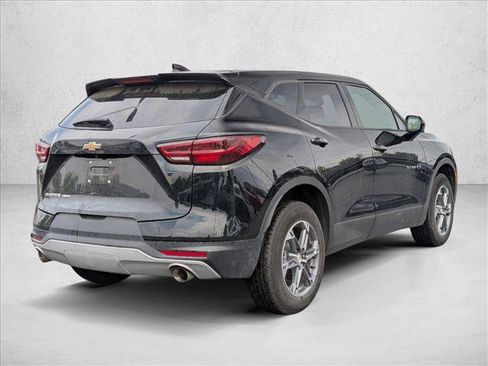 Used 2025 Chevrolet Blazer LT AWD/4WD image 5