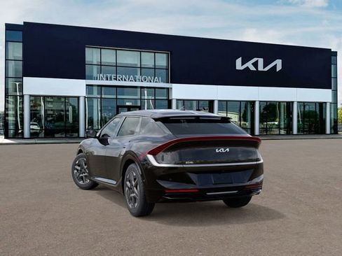 New 2025 Kia EV6 Light w/ Light LR Technology Package image 4