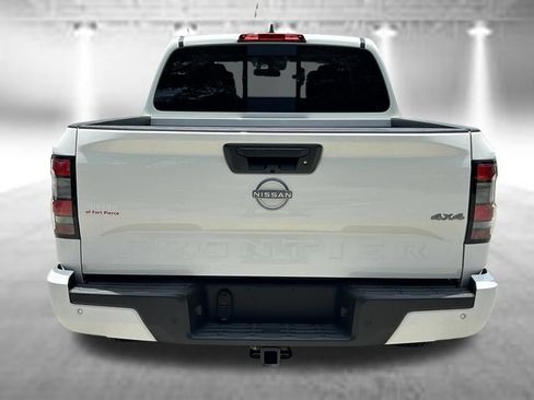 Certified 2025 Nissan Frontier SV w/ SV Convenience Package AWD/4WD image 8