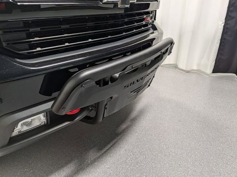Used 2019 Chevrolet Silverado 1500 LT Trail Boss AWD/4WD image 3