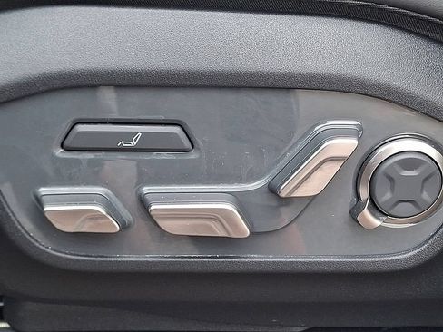 Certified 2024 Kia EV9 GT-Line AWD/4WD image 28