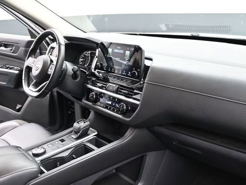 Used 2023 Nissan Pathfinder SL image 35