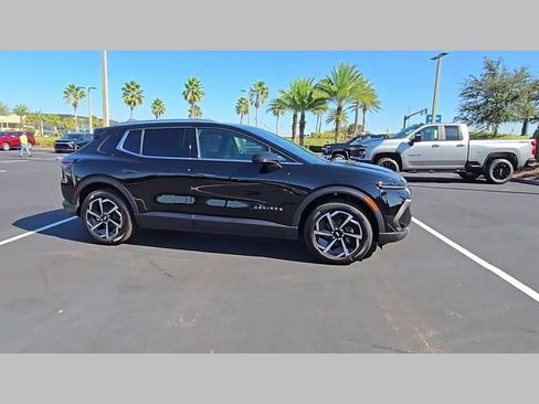 New 2026 Chevrolet Equinox EV LT image 31