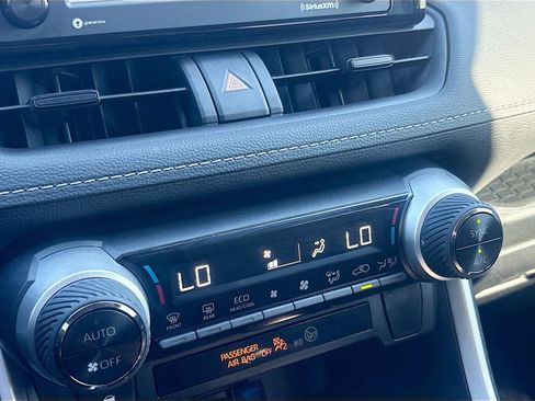 Used 2022 Toyota RAV4 XLE image 34